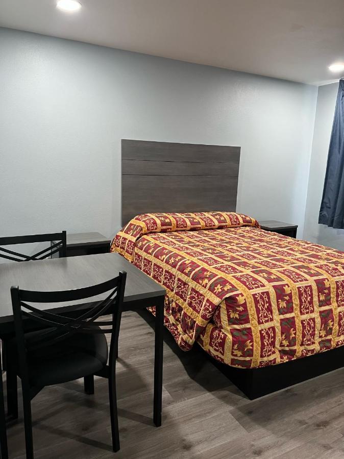 Travel Hotel Gilroy